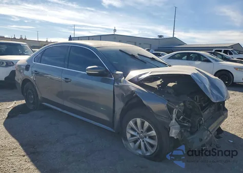 2013 Volkswagen Passat Se z USA, uszkodzony, nr VIN 1VWBP7A36DC051798